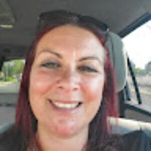 Meet your Posher, Lara